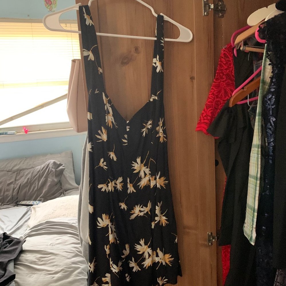 Urban Outfitters summery top